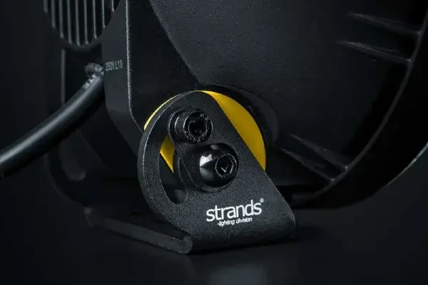 Reflektor dalekosiężny LED IZE OLD SCHOOL montaż na ciężarówce, zasięg ponad 500 metrów, KapTruck