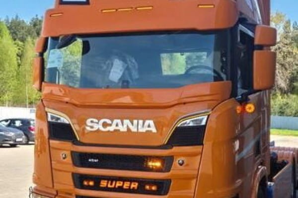 Osłona przeciwsłoneczna "blenda" TruckKing SCANIA NG S&amp;amp;R 2016 z zestawem montażowym