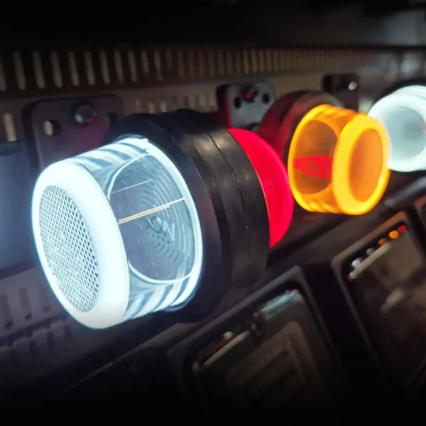 Lampa obrysowa LED Halo Ledson – okrągła konstrukcja i technologia LED