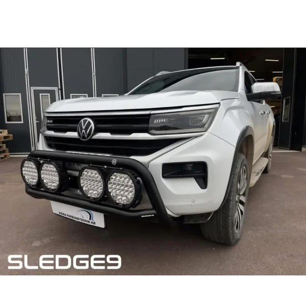 homologacja ECE R149 R10 Ledson Sledge9 lampa zamontowana na samochodzie z przodu