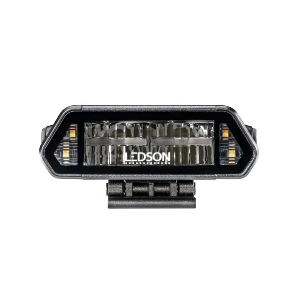Czarna lampa LED Ledson Epix5+ Prime Strobe widziana z przodu, wyłączona