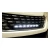 LED bar LEDSON Phoenix+ 20" w grillu Iveco Daily 2019+ z włączonym białym światłem – zbliżenie